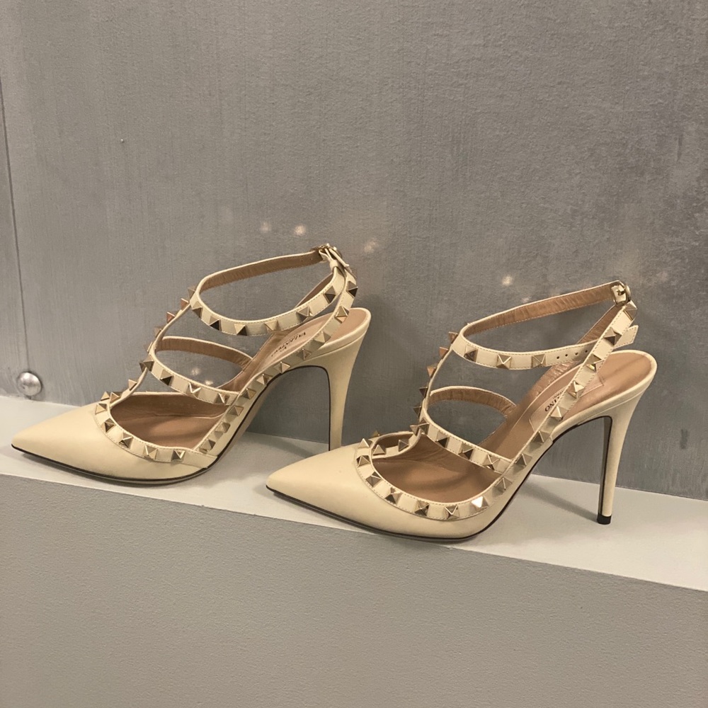 Valentino Rockstud Caged Pump